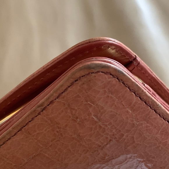 Miu Miu Croc Embossed Leather Twisted Lock Wallet - Picture 13 of 16